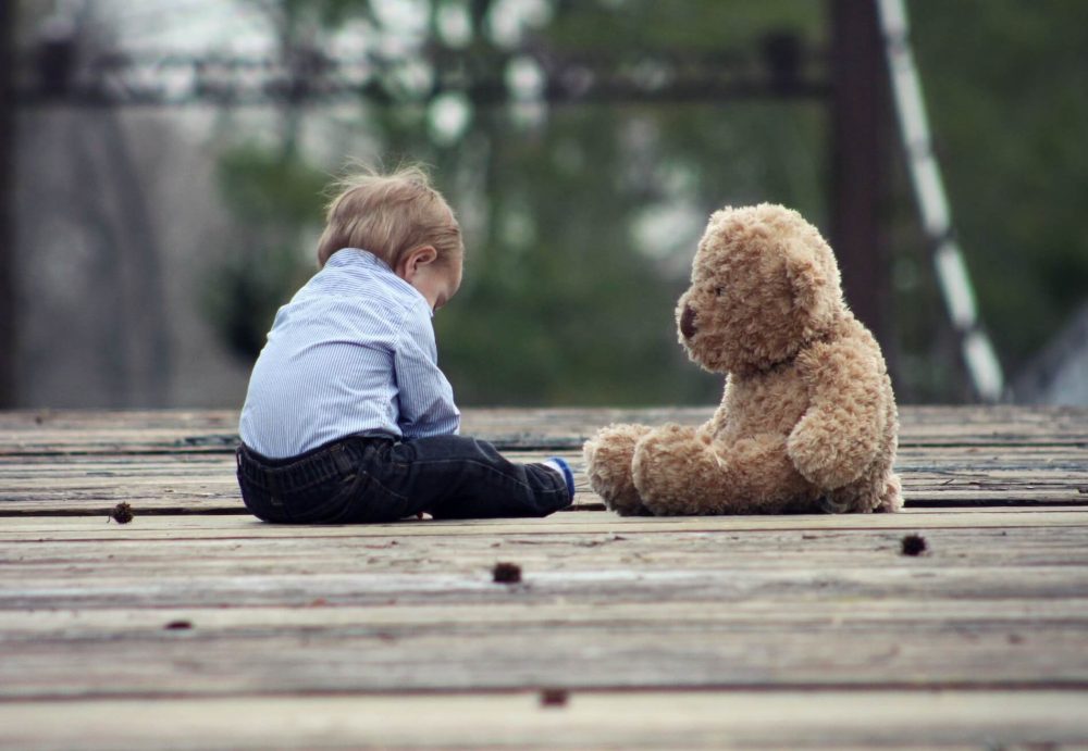 anxious avoidant attachment in childhood